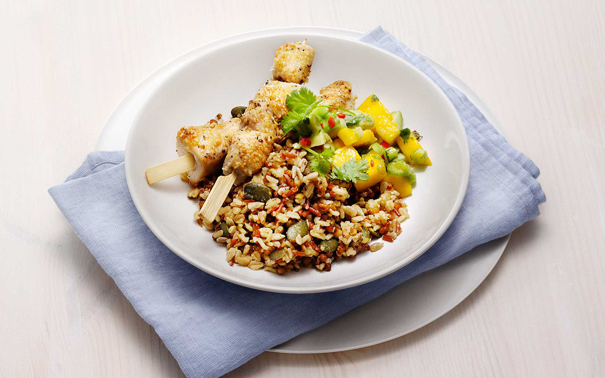 Sesamkyckling med asiatisk sallad, ett recept från Paulúns