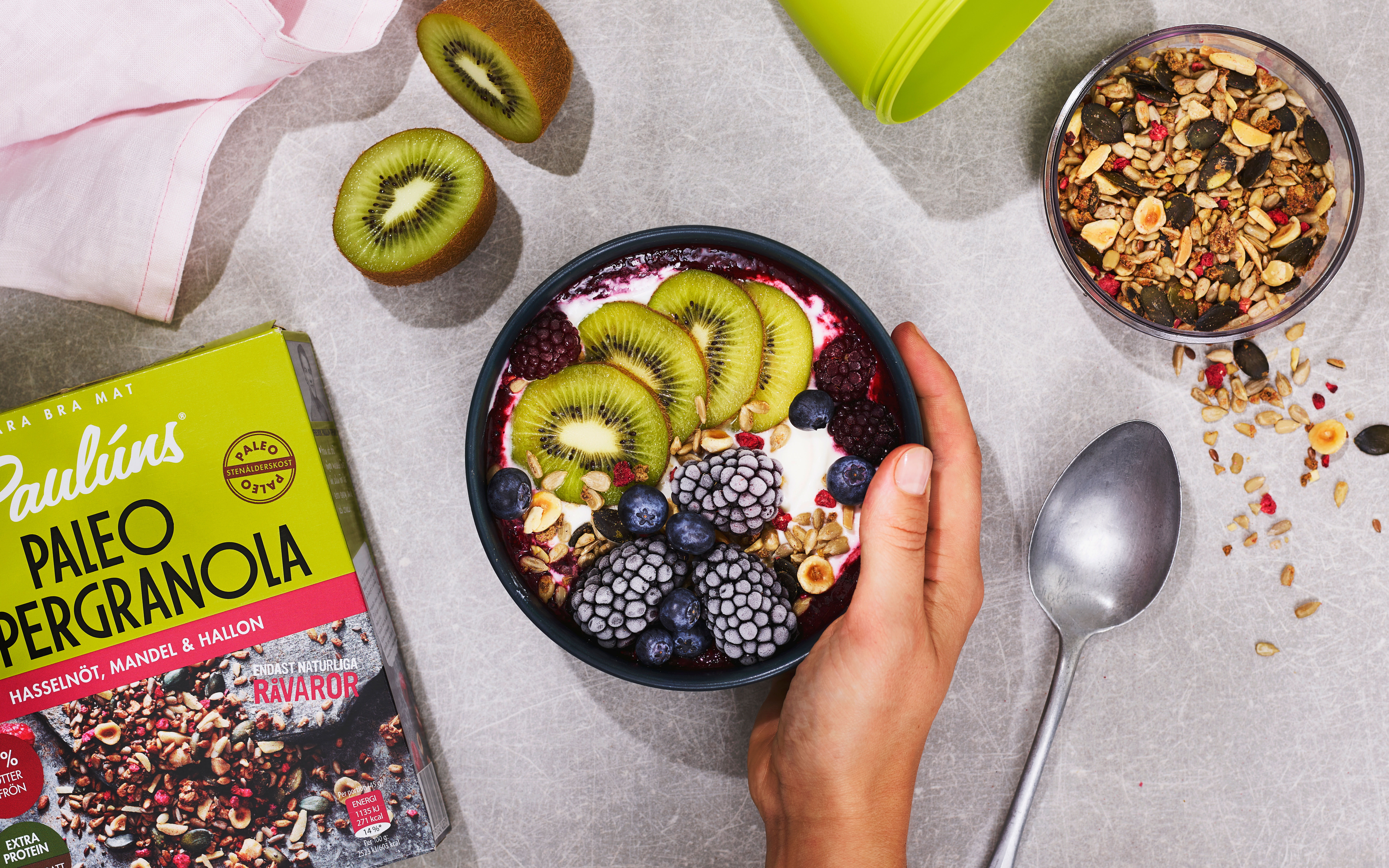 Yoghurt med chia och blåbär -Paulúns